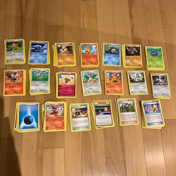 Huge Lot of Pokemon Cards Approx. 406 cards - Picture 9 of 17